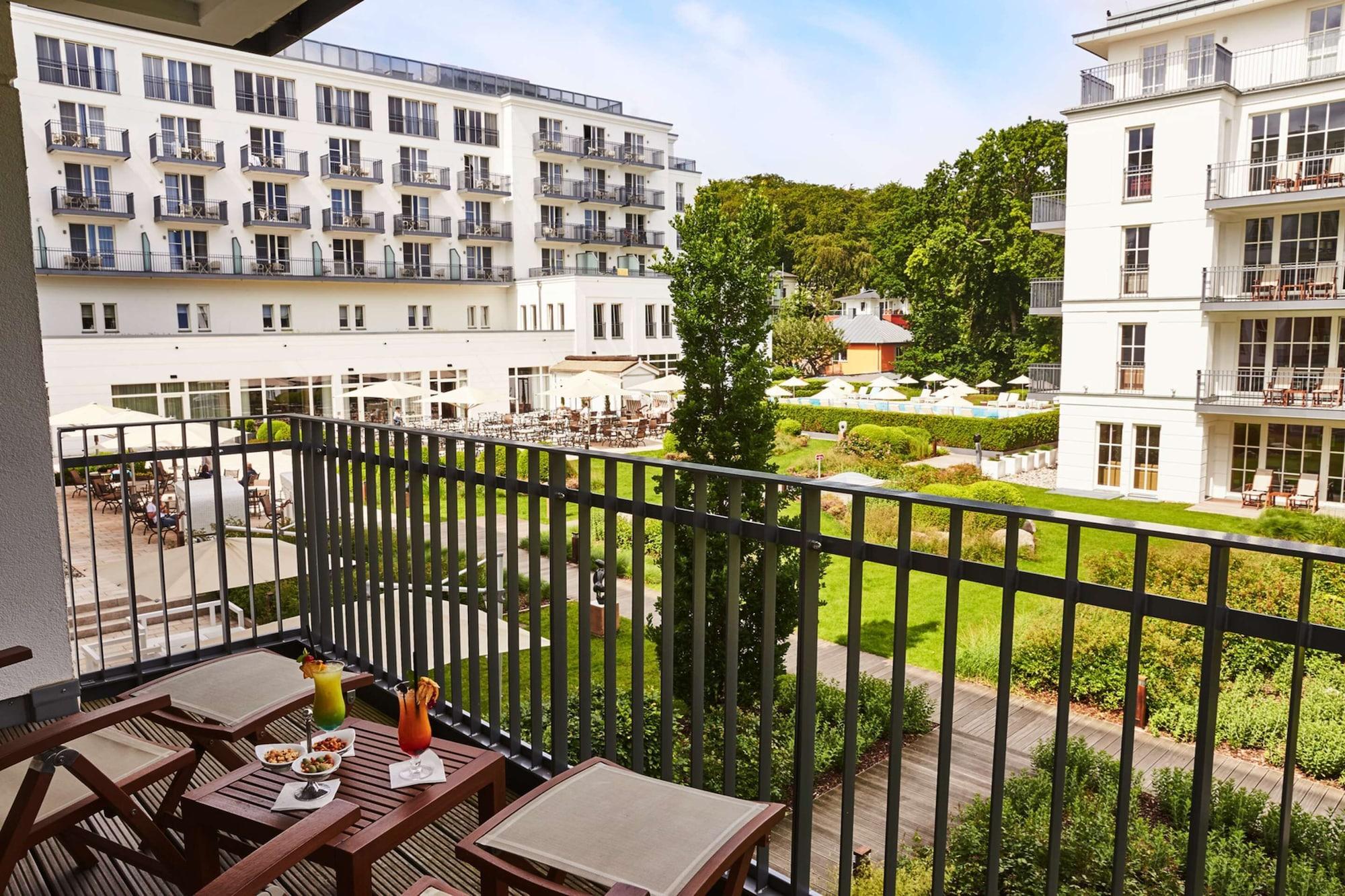 Steigenberger Grandhotel & Spa Heringsdorf Exterior photo The Hotel