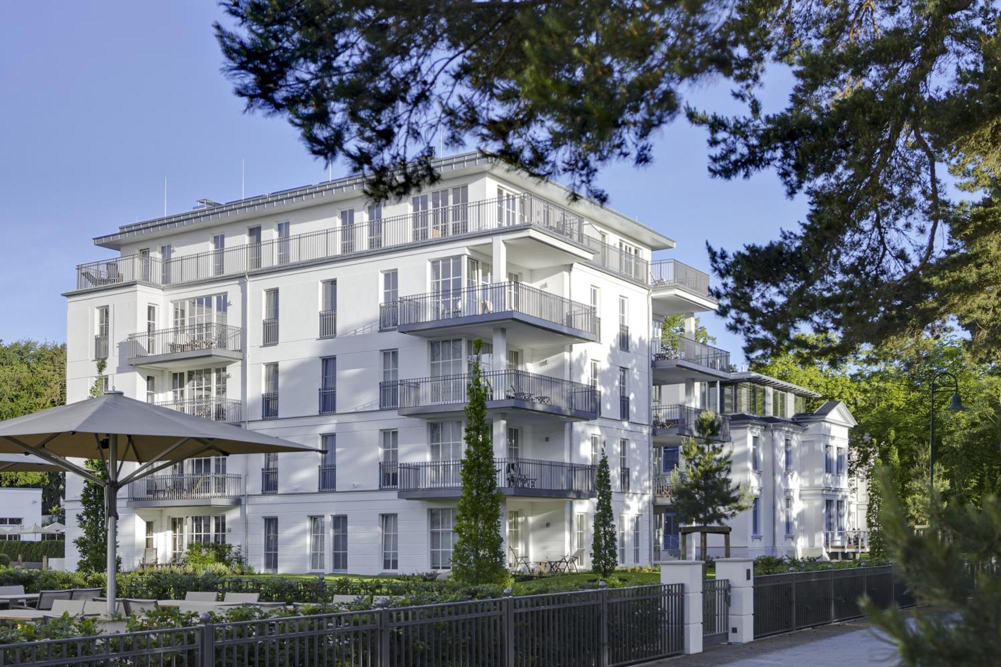 Steigenberger Grandhotel & Spa Heringsdorf Exterior photo The Park Clinic