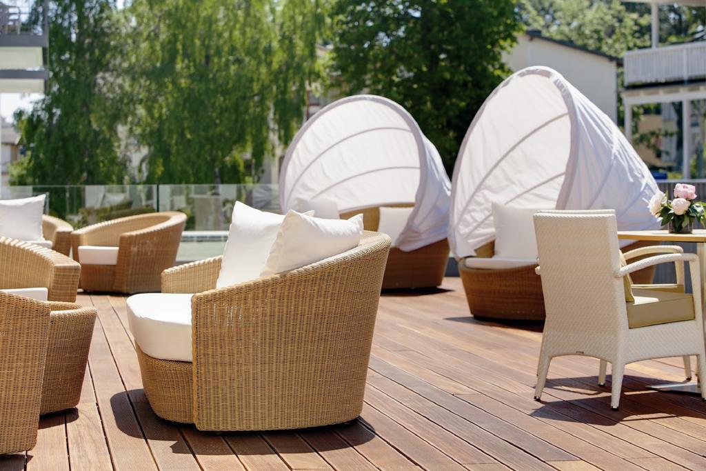 Steigenberger Grandhotel & Spa Heringsdorf Exterior photo Outdoor furniture