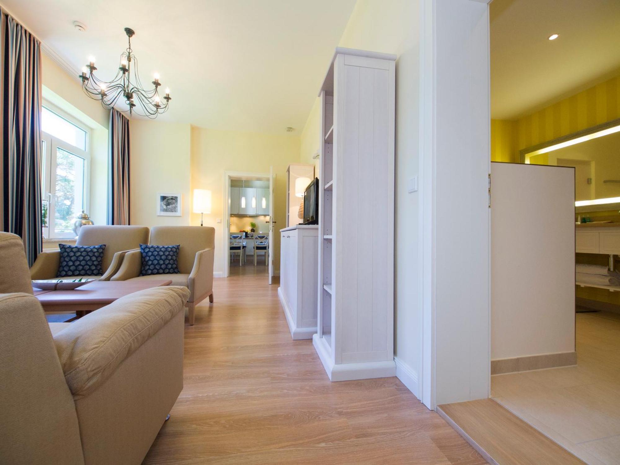 Steigenberger Grandhotel & Spa Heringsdorf Exterior photo Interior of a serviced apartment in Munich, Germany